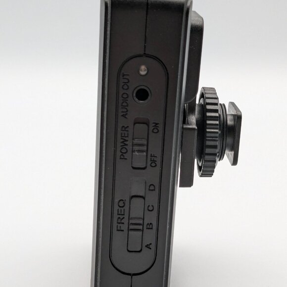 Saramonic SR-WM4C Wireless Lavalier Microphone System - Picture 11 of 14